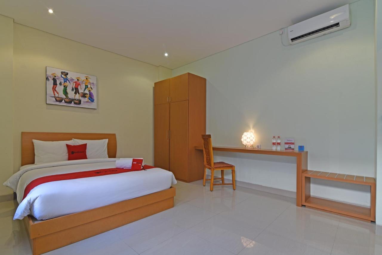 Reddoorz Plus @ Mahendradatta Denpasar Экстерьер фото