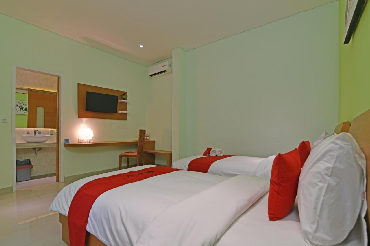 Reddoorz Plus @ Mahendradatta Denpasar Экстерьер фото